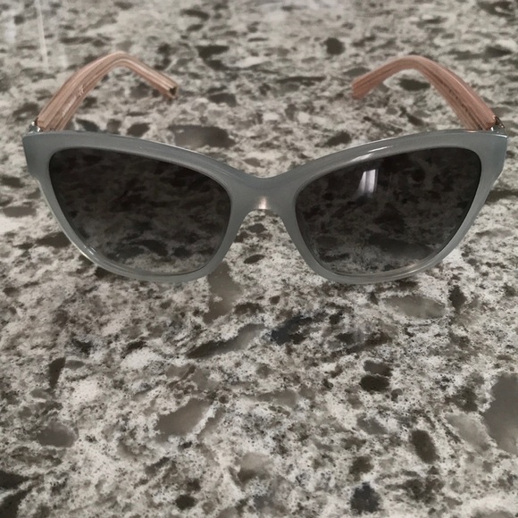 Emporio Armani sunglasses - Picture 2 of 5